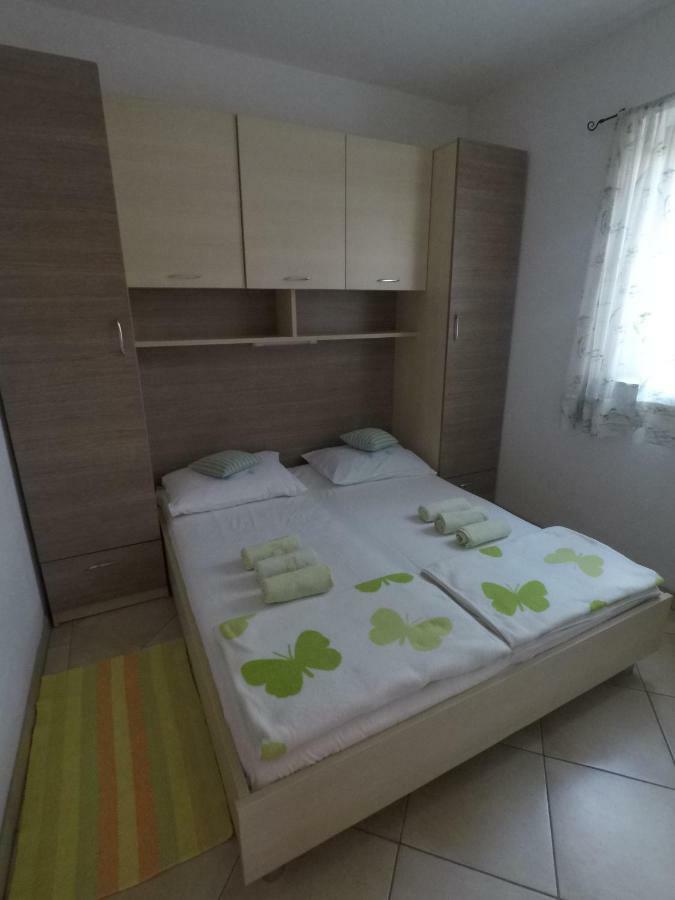 Apartman Stefanija Selce Luaran gambar